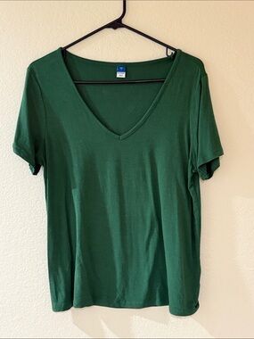 Old Navy Forest Green V-Neck Short Sleeve Tee
